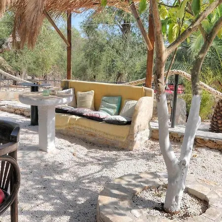 Garden Rellas דירה Mpogdanatika