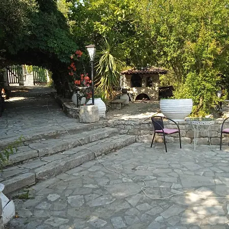 Garden Rellas Apartment Mpogdanatika
